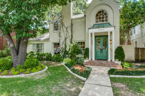 3845 Greenbriar Drive